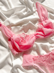 Layla Tül Detaylı Balenli Balkonet Sütyen Takımı Pembe