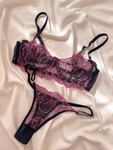 İvy Desenli Balenli Balkonet Sütyen Takımı Siyah