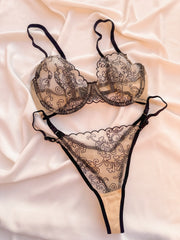 Belle Transparan Desenli Balenli Demi Sütyen Takımı Siyah