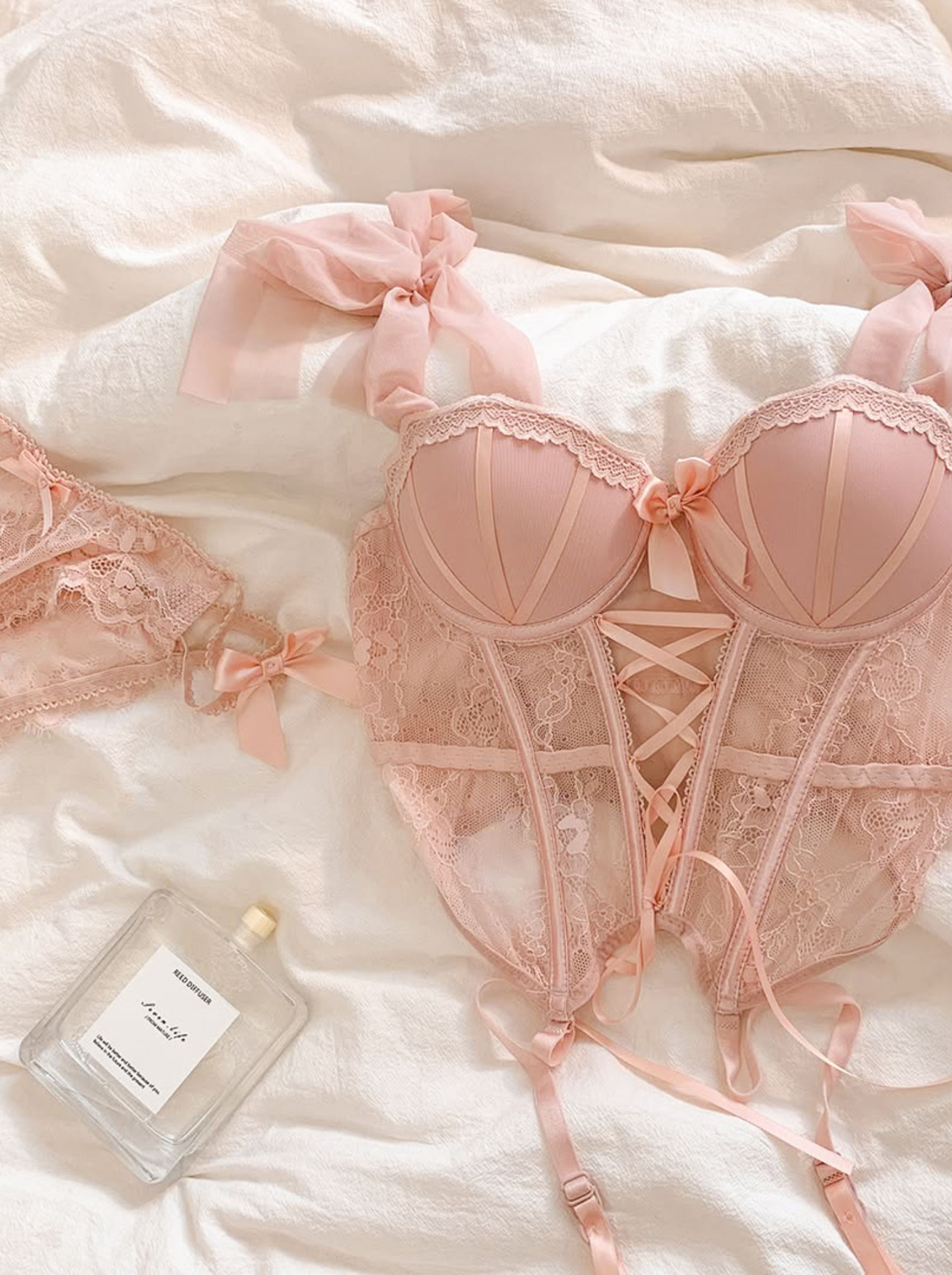 Lady Premium Balenli Balkonet Büstiyer Takımı Pembe