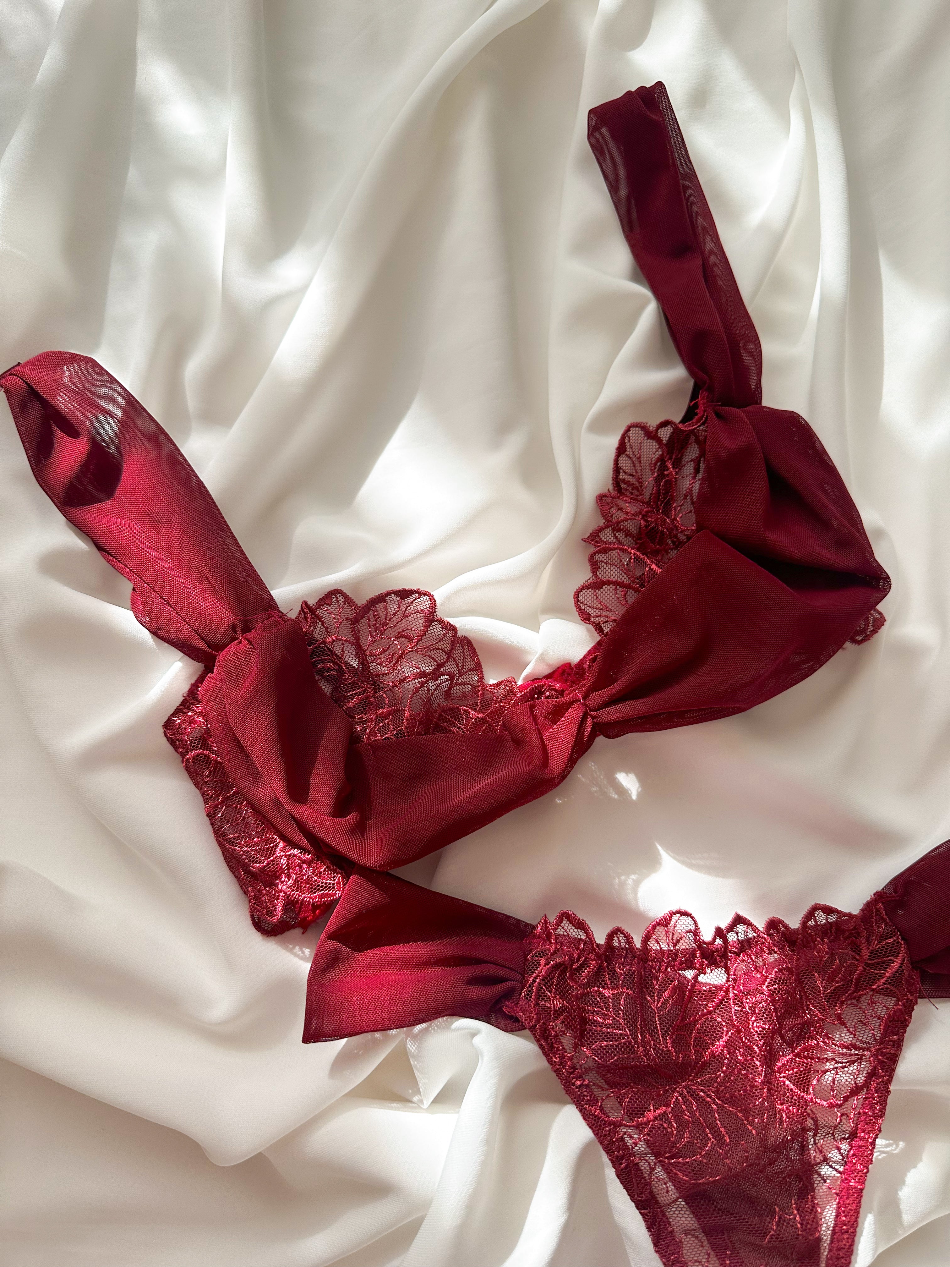 Mi Amor Tül Detaylı Balenli Balkonet Sütyen Takımı Bordo