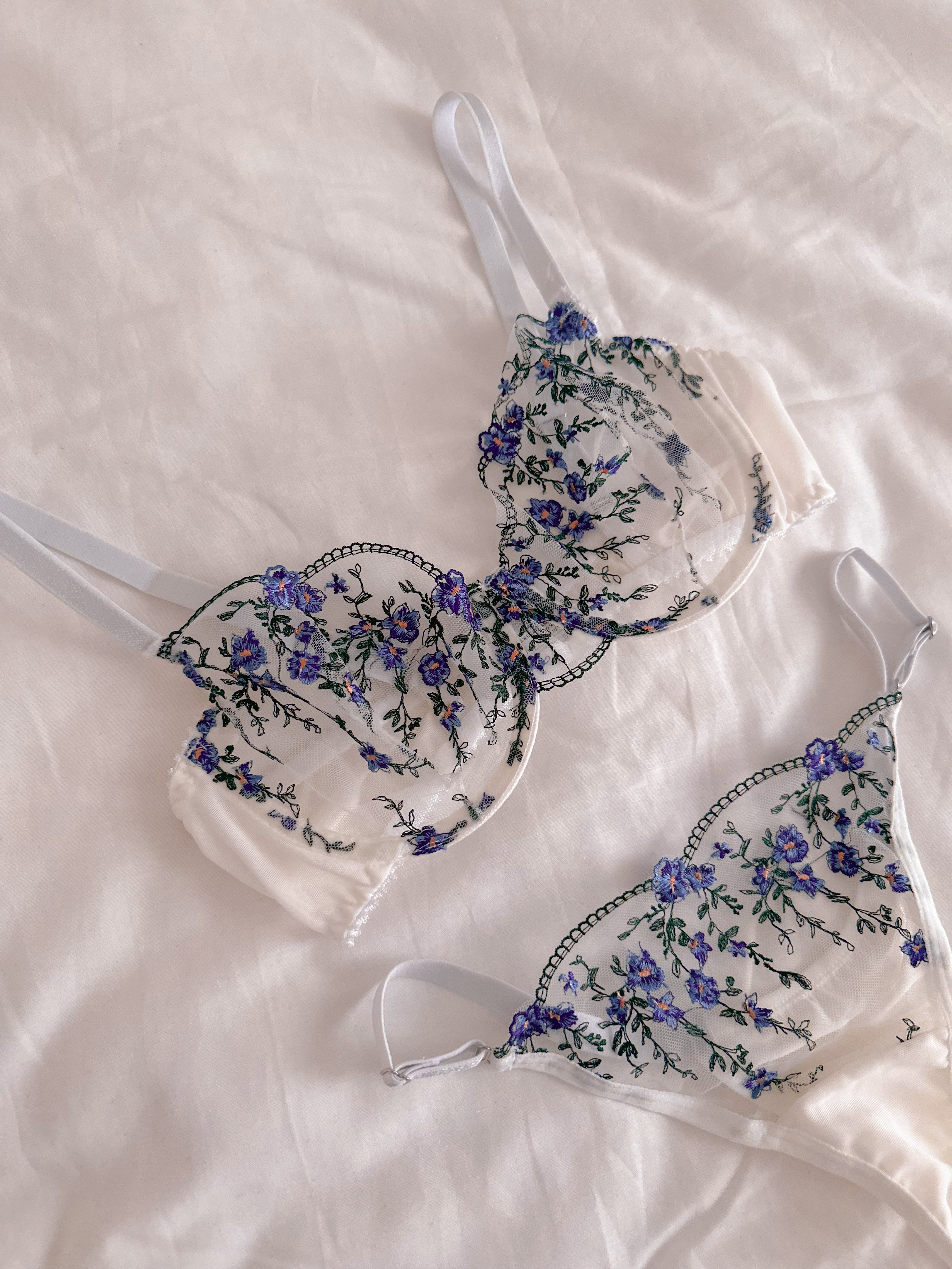 Myostis Çiçekli Balenli Balkonet Sütyen Takımı Beyaz