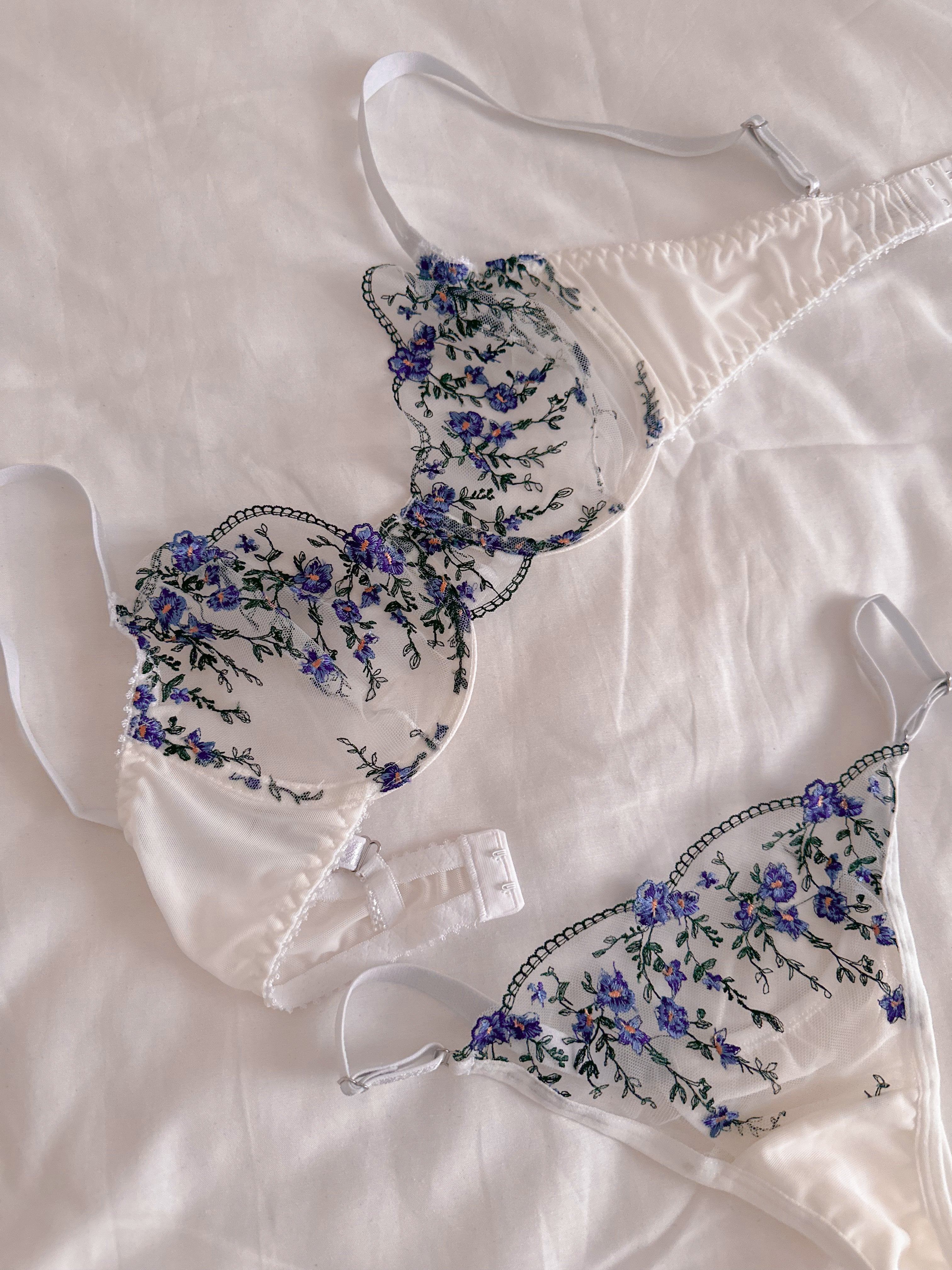 Myostis Çiçekli Balenli Balkonet Sütyen Takımı Beyaz