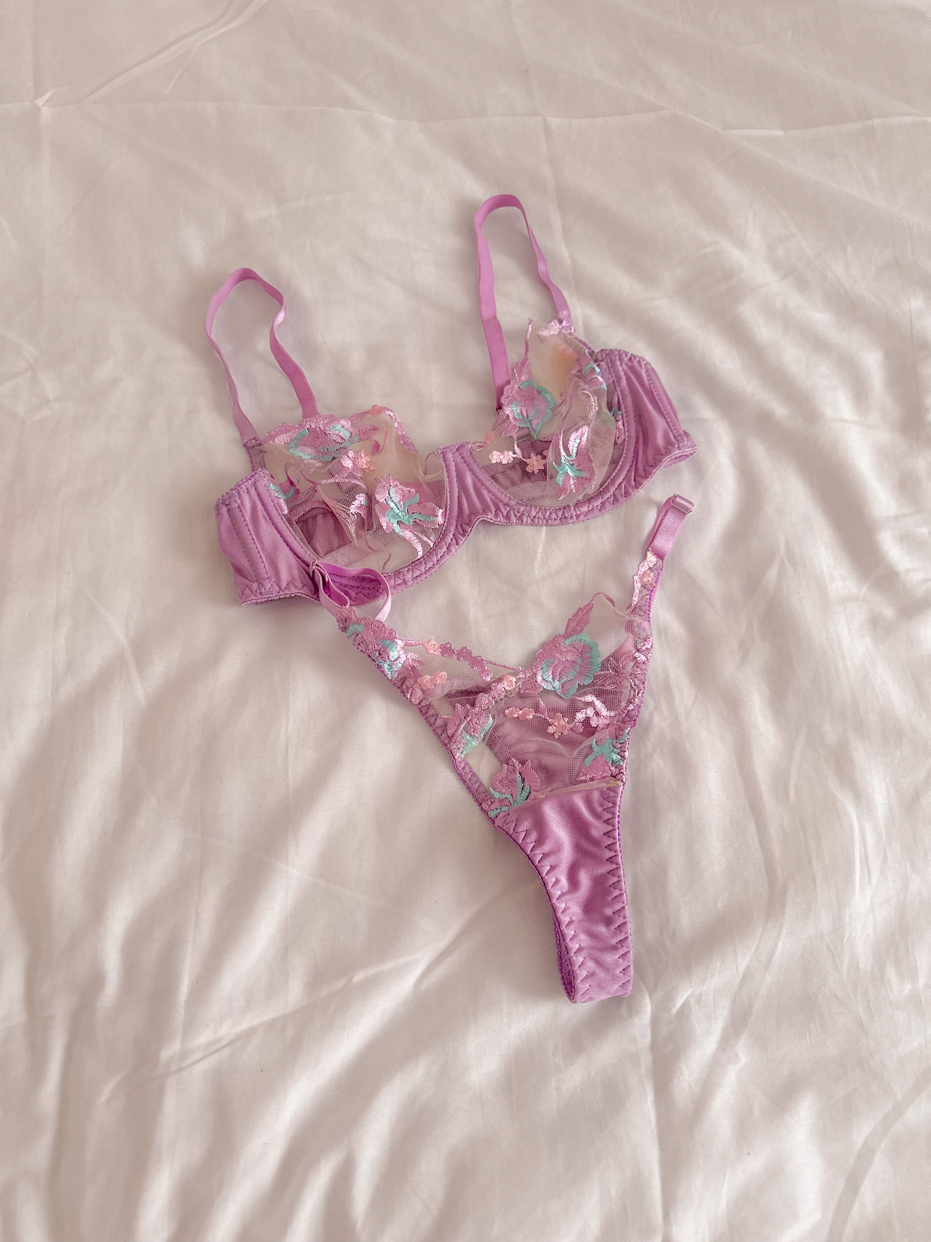 Lily Çiçekli Balenli Balkonet Sütyen Takımı Mor