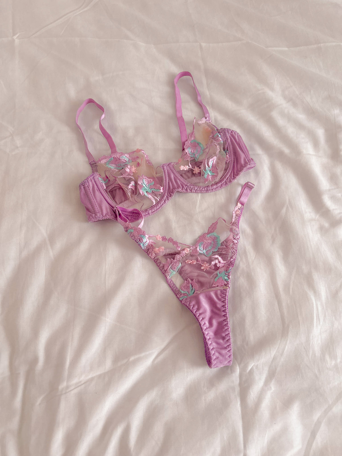 Lily Çiçekli Balenli Balkonet Sütyen Takımı Mor