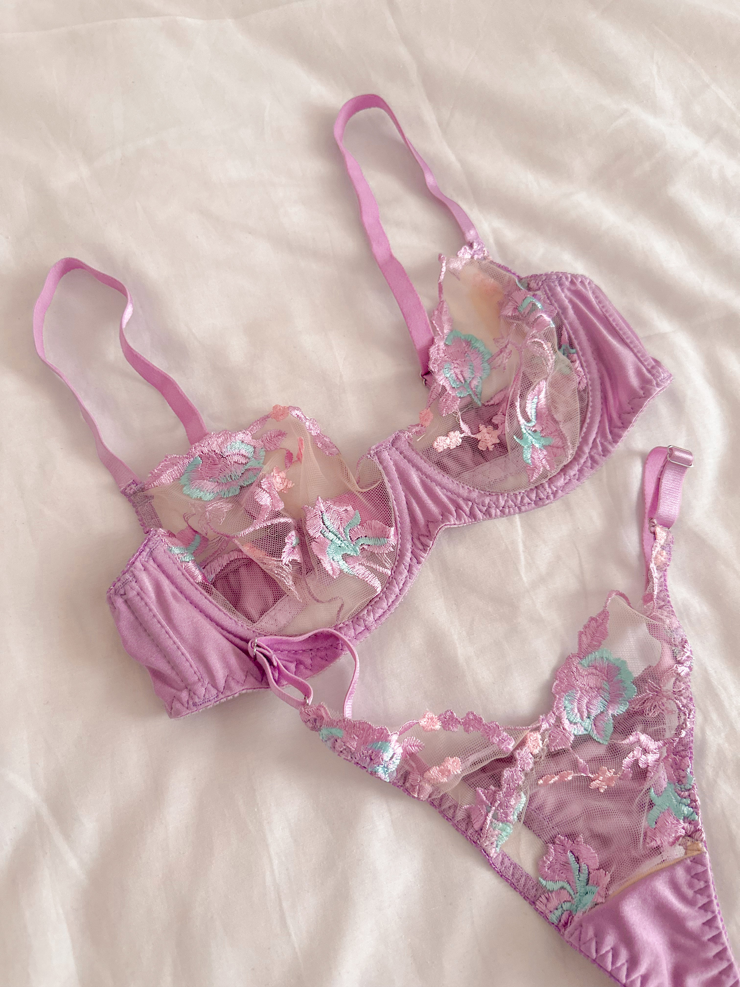 Lily Çiçekli Balenli Balkonet Sütyen Takımı Mor