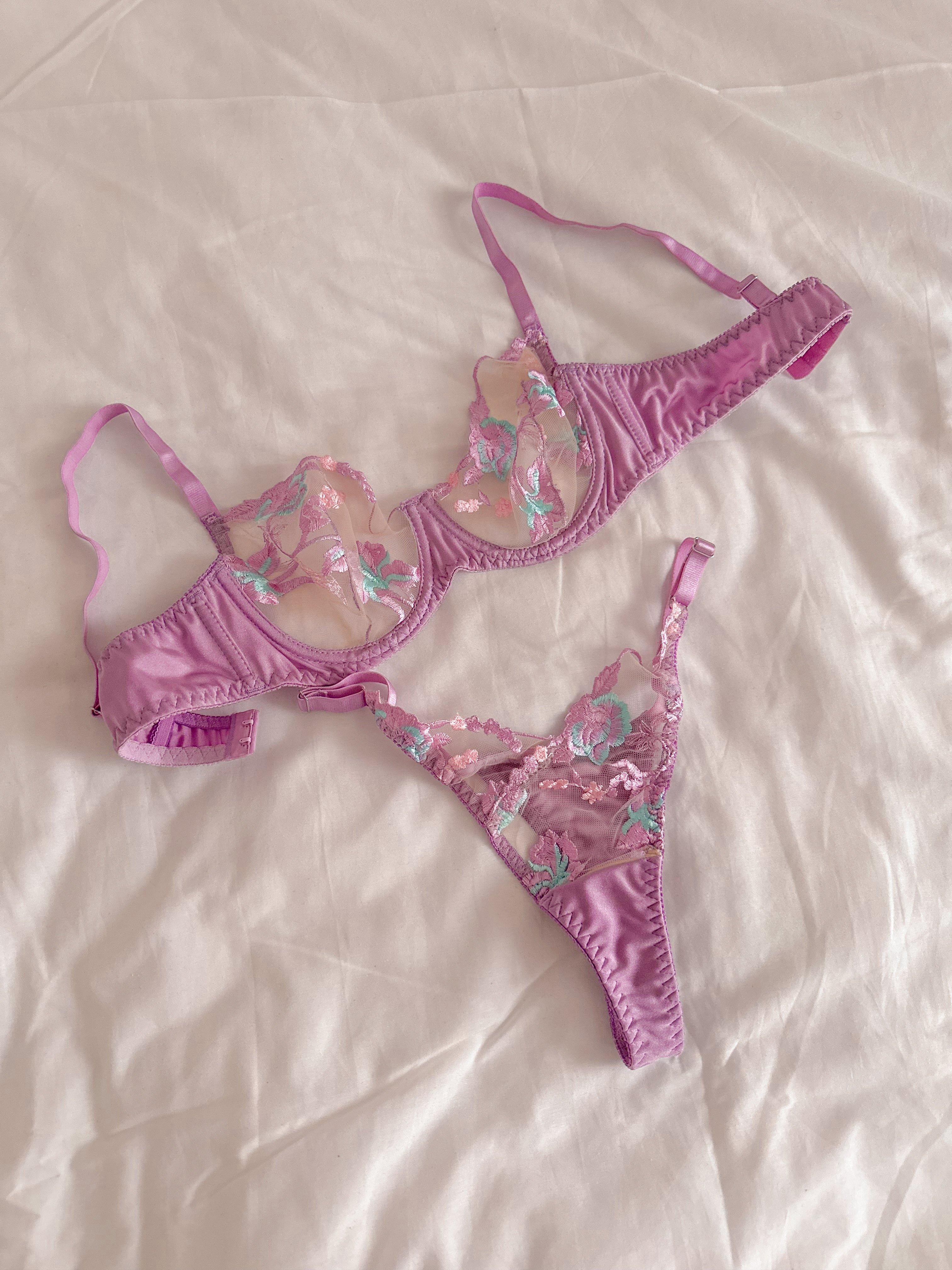 Lily Çiçekli Balenli Balkonet Sütyen Takımı Mor