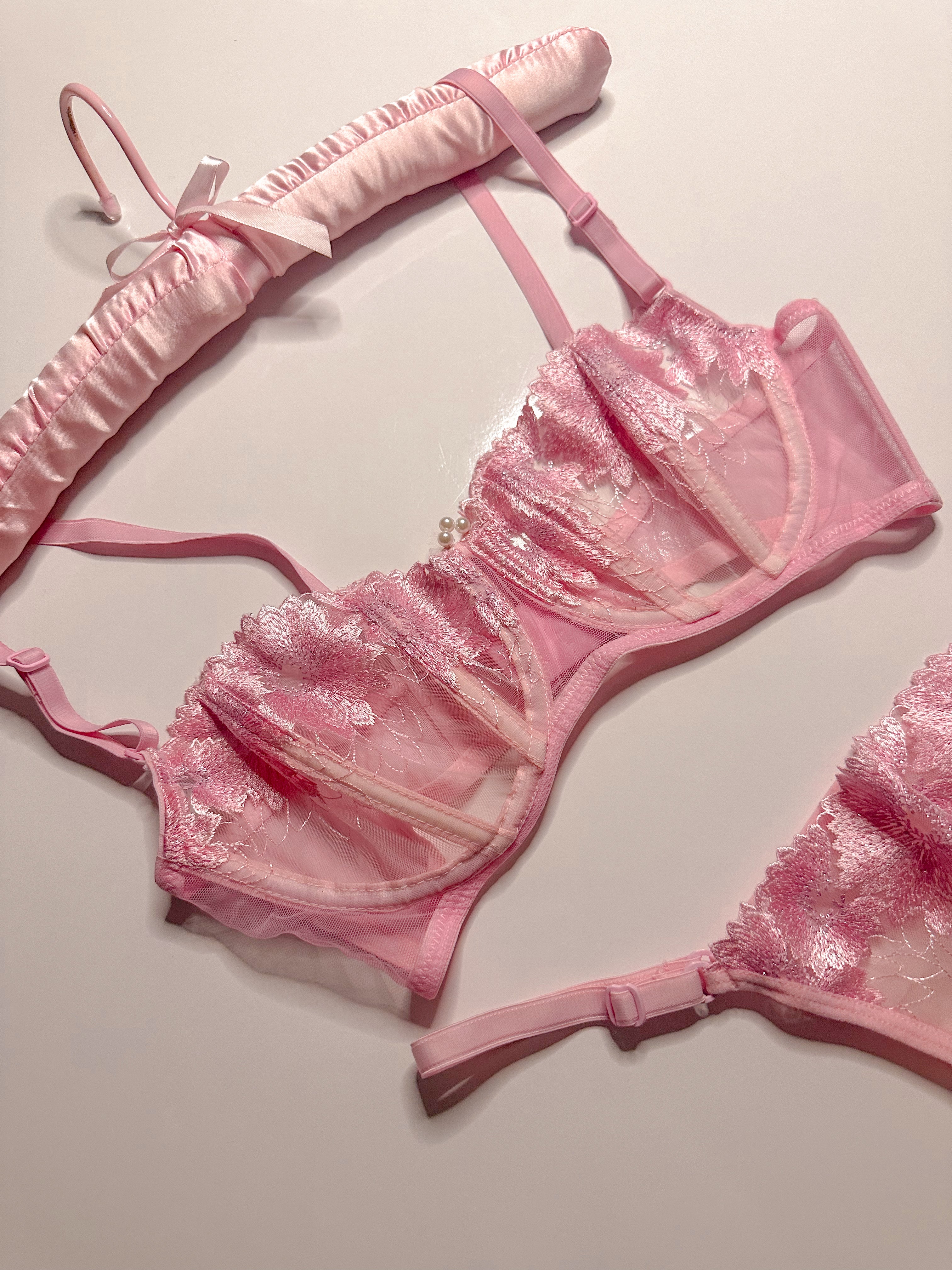 Victoria Premium Balenli Balkonet Sütyen Takımı Pembe