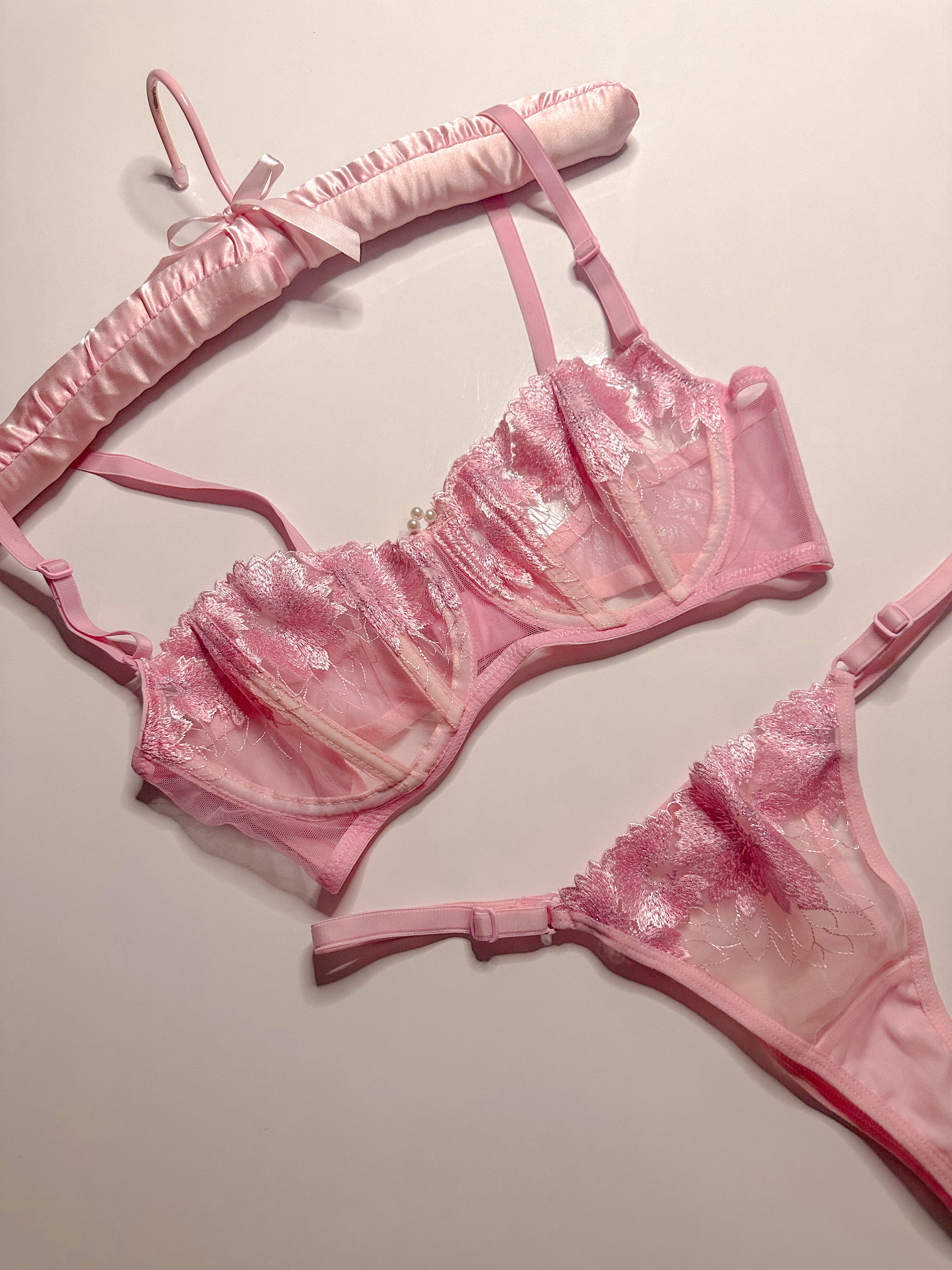 Victoria Premium Balenli Balkonet Sütyen Takımı Pembe