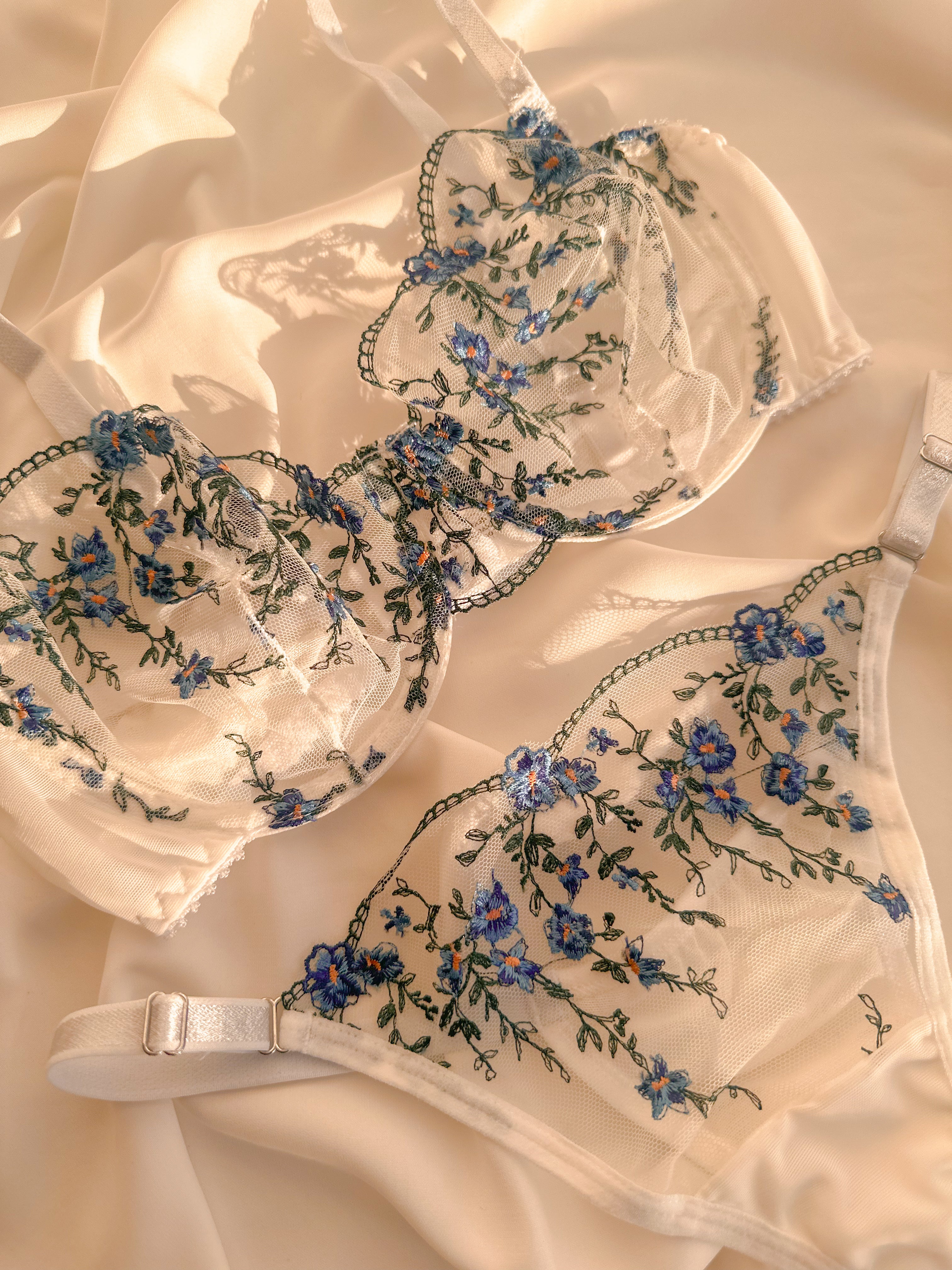 Myostis Çiçekli Balenli Balkonet Sütyen Takımı Beyaz