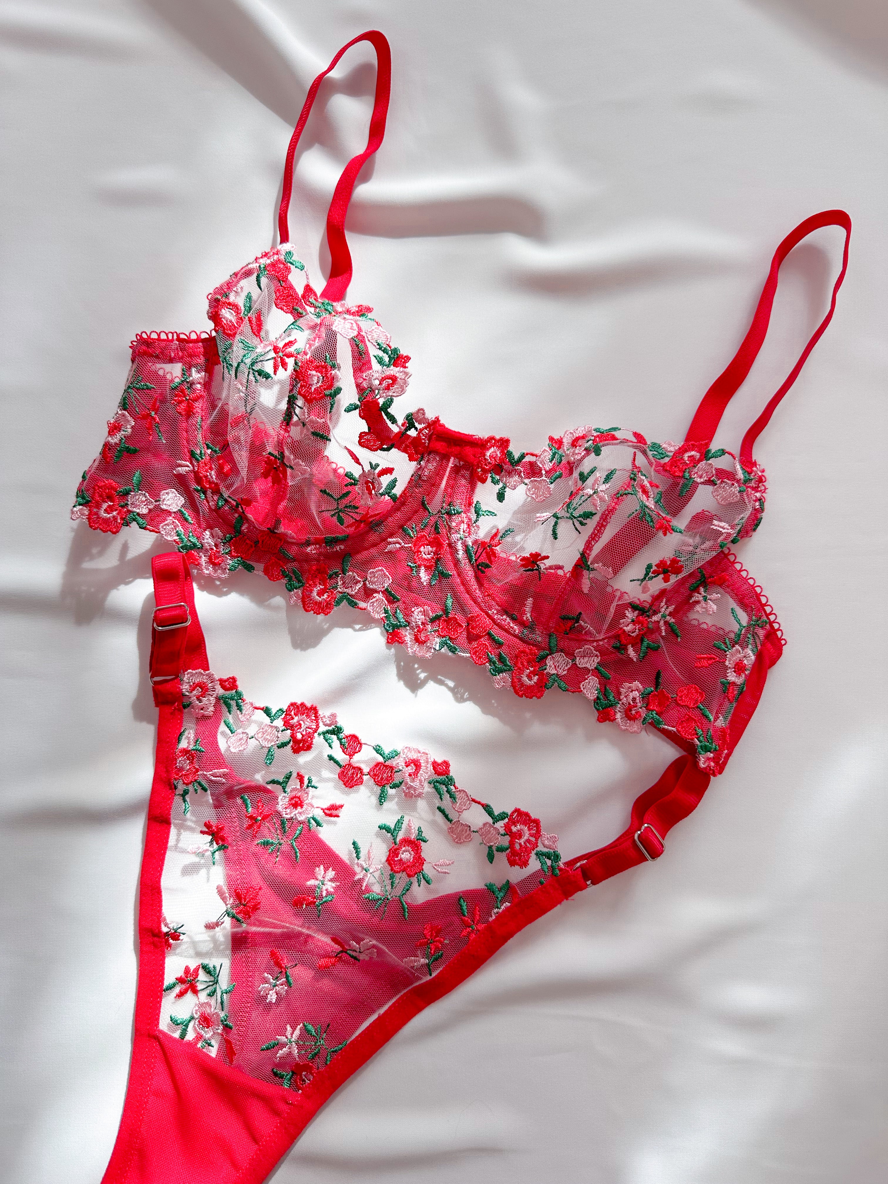 Elena Çiçekli Balenli Balkonet Sütyen Takımı Kırmızı