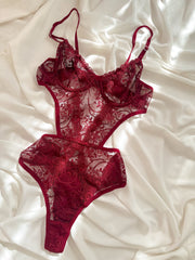 Amor Çiçek Desenli Balenli Balkonet Bodysuit Bordo