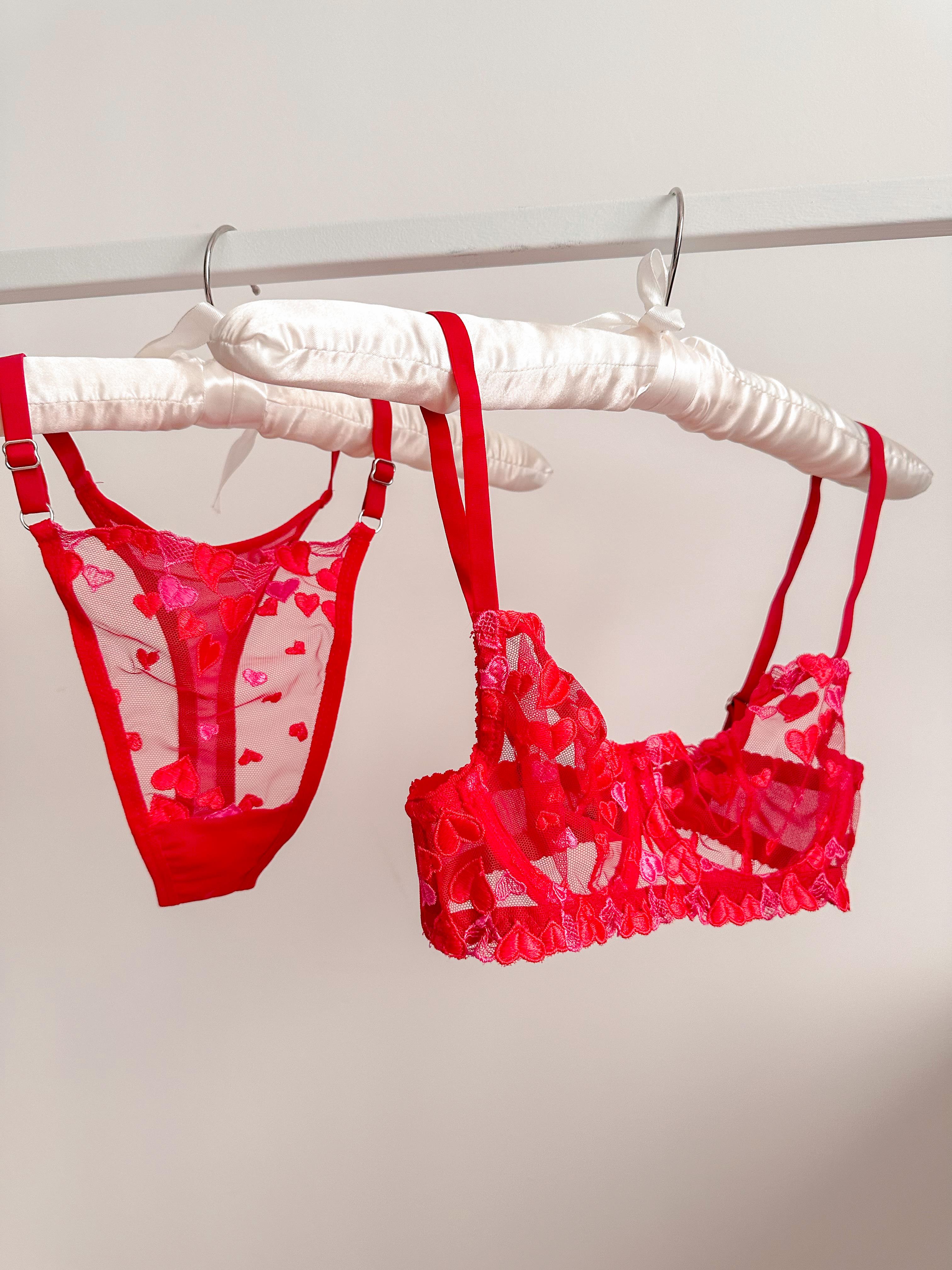 Vday Kalpli Balenli Balkonet Sütyen Takımı Kırmızı